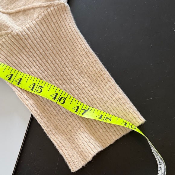 Inmod Cream Ribbed Sweater size Small - Picture 9 of 10